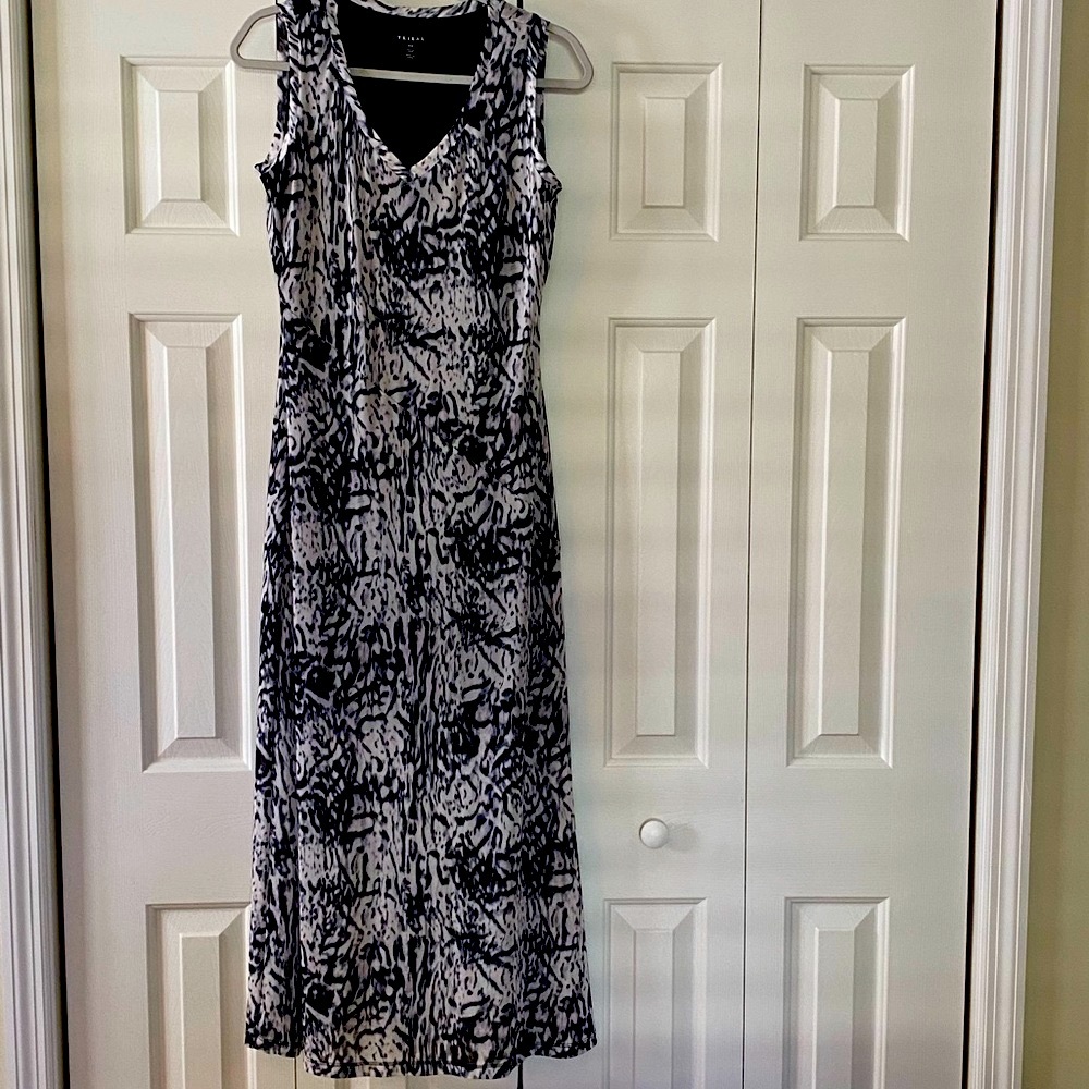 Tribal Long Dress Size P/S Light weight material Seeveless